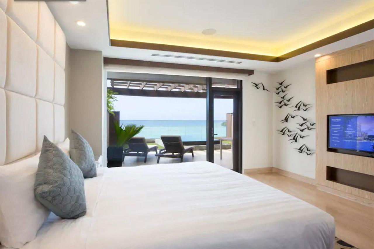 Dusit Thani Guam Resort Tumon Exterior photo