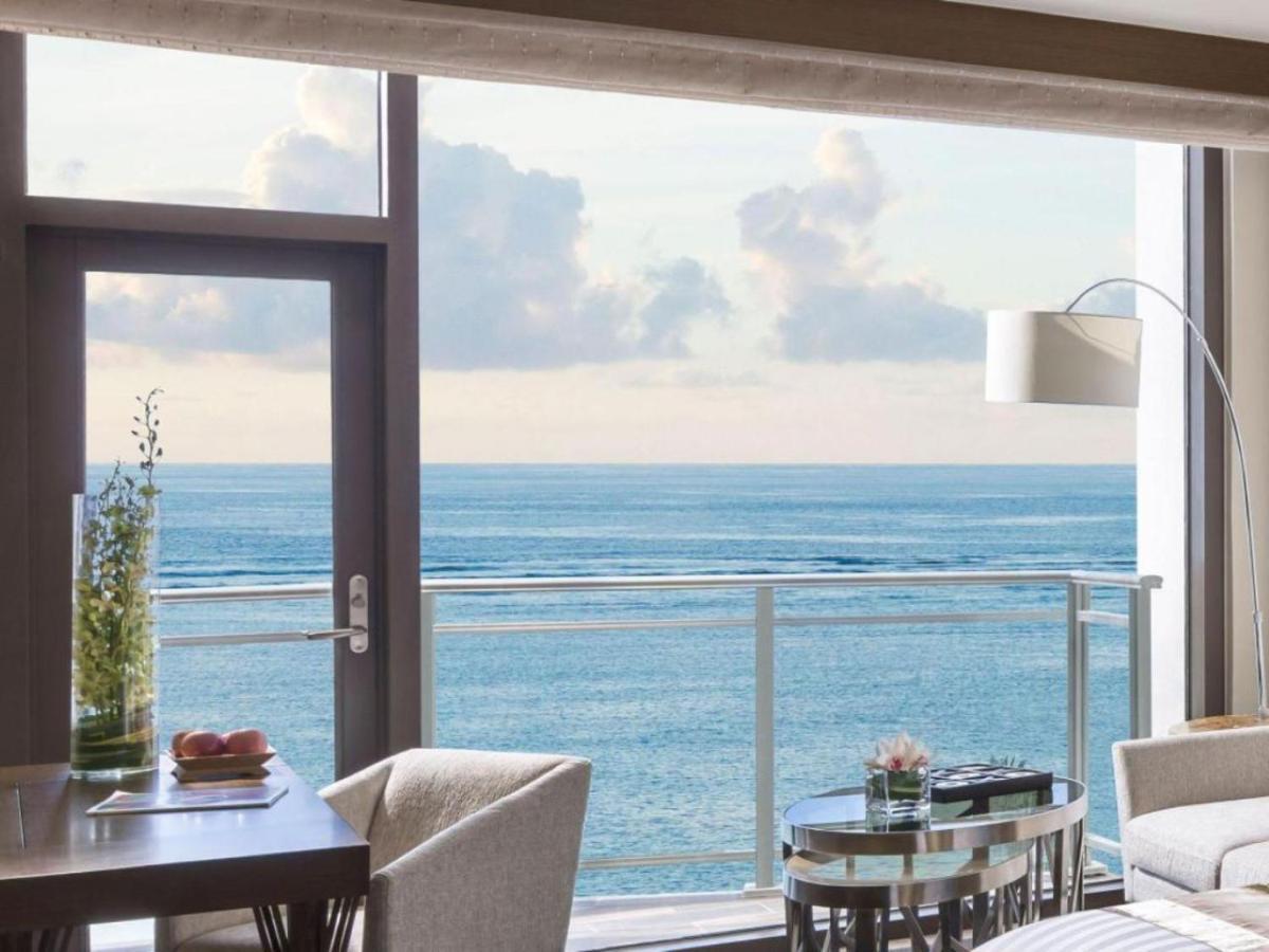 Dusit Thani Guam Resort Tumon Exterior photo