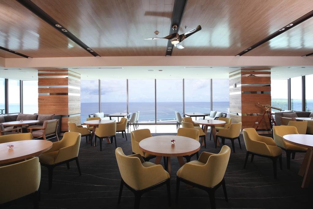 Dusit Thani Guam Resort Tumon Exterior photo