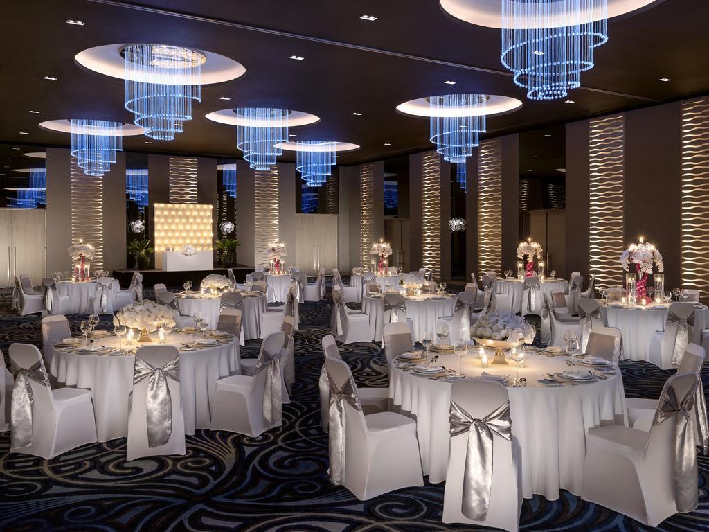 Dusit Thani Guam Resort Tumon Exterior photo